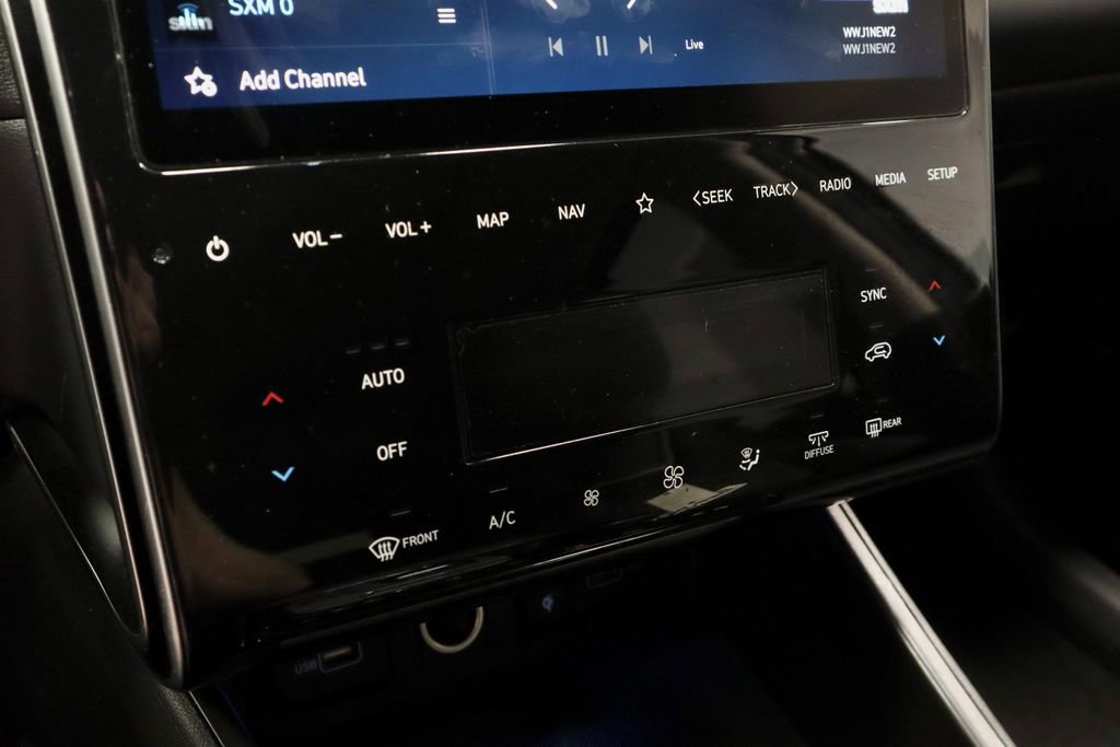 Certified 2024 Hyundai Tucson Limited FWD image 34