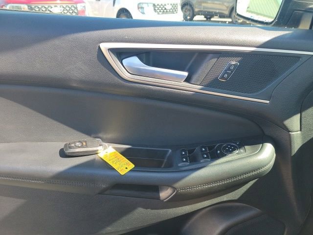 Used 2024 Ford Edge SEL image 16