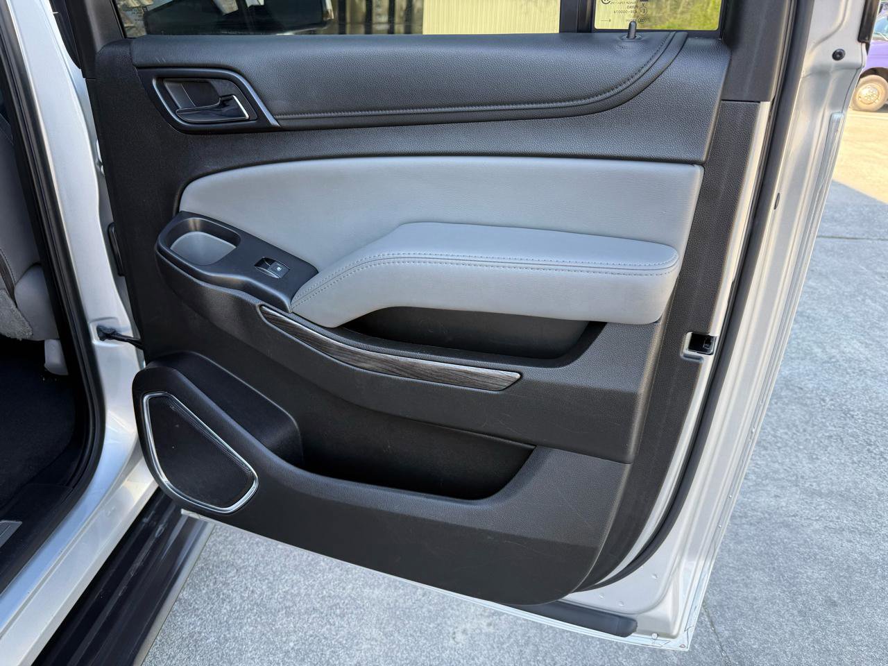 Used 2019 Chevrolet Suburban LT image 29