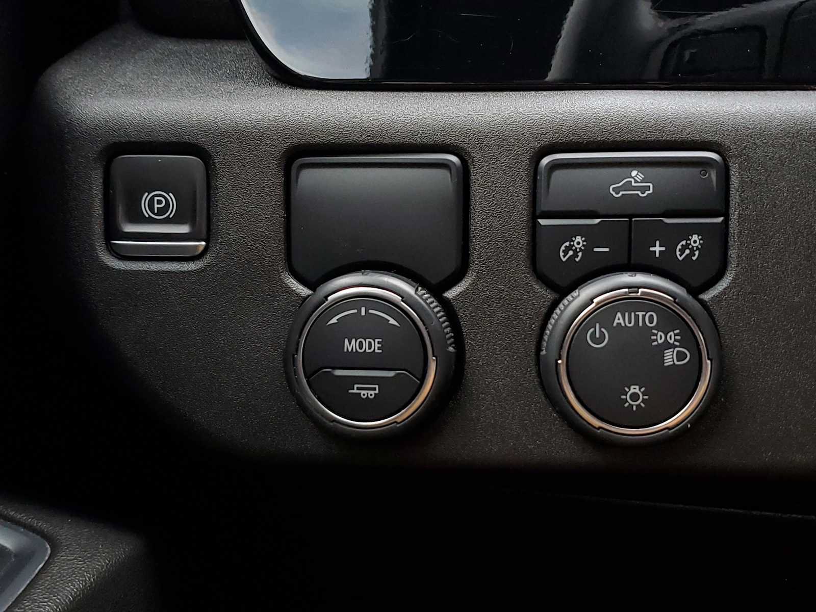 Used 2024 Chevrolet Silverado 1500 LT w/ Leather Package RWD image 28