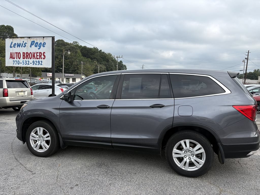 Used 2016 Honda Pilot LX image 2