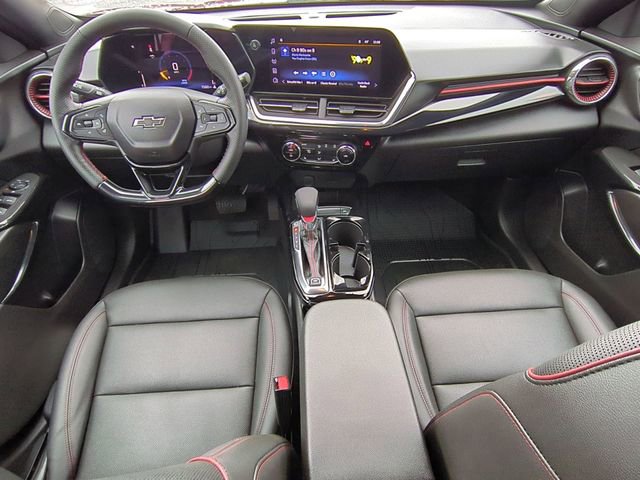 Used 2025 Chevrolet Trax RS w/ Driver Confidence Package image 20