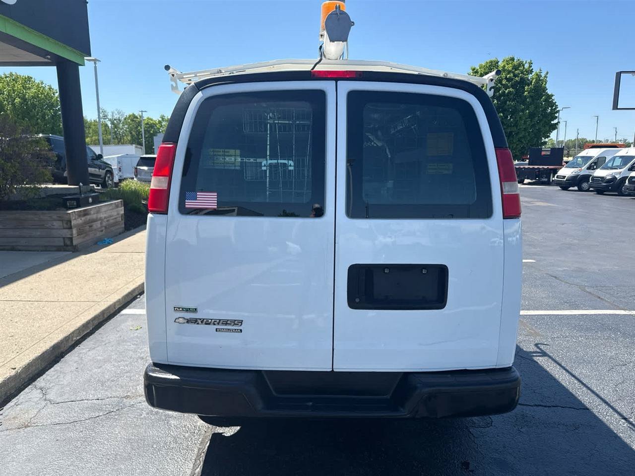 Used 2011 Chevrolet Express 2500 RWD image 7