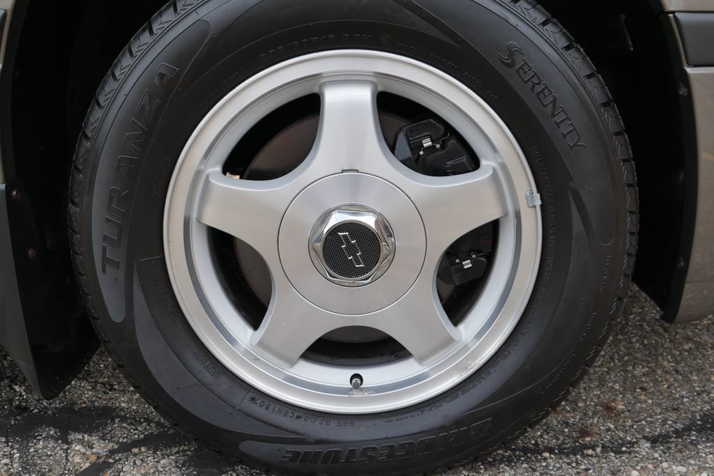 Used 2002 Chevrolet Impala LS w/ Seating Comfort Pkg FWD image 6