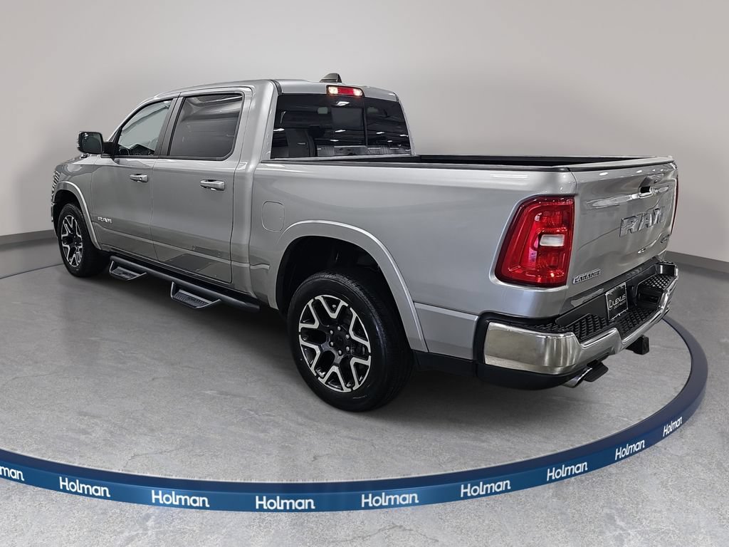 Used 2025 RAM 1500 Laramie AWD/4WD image 9
