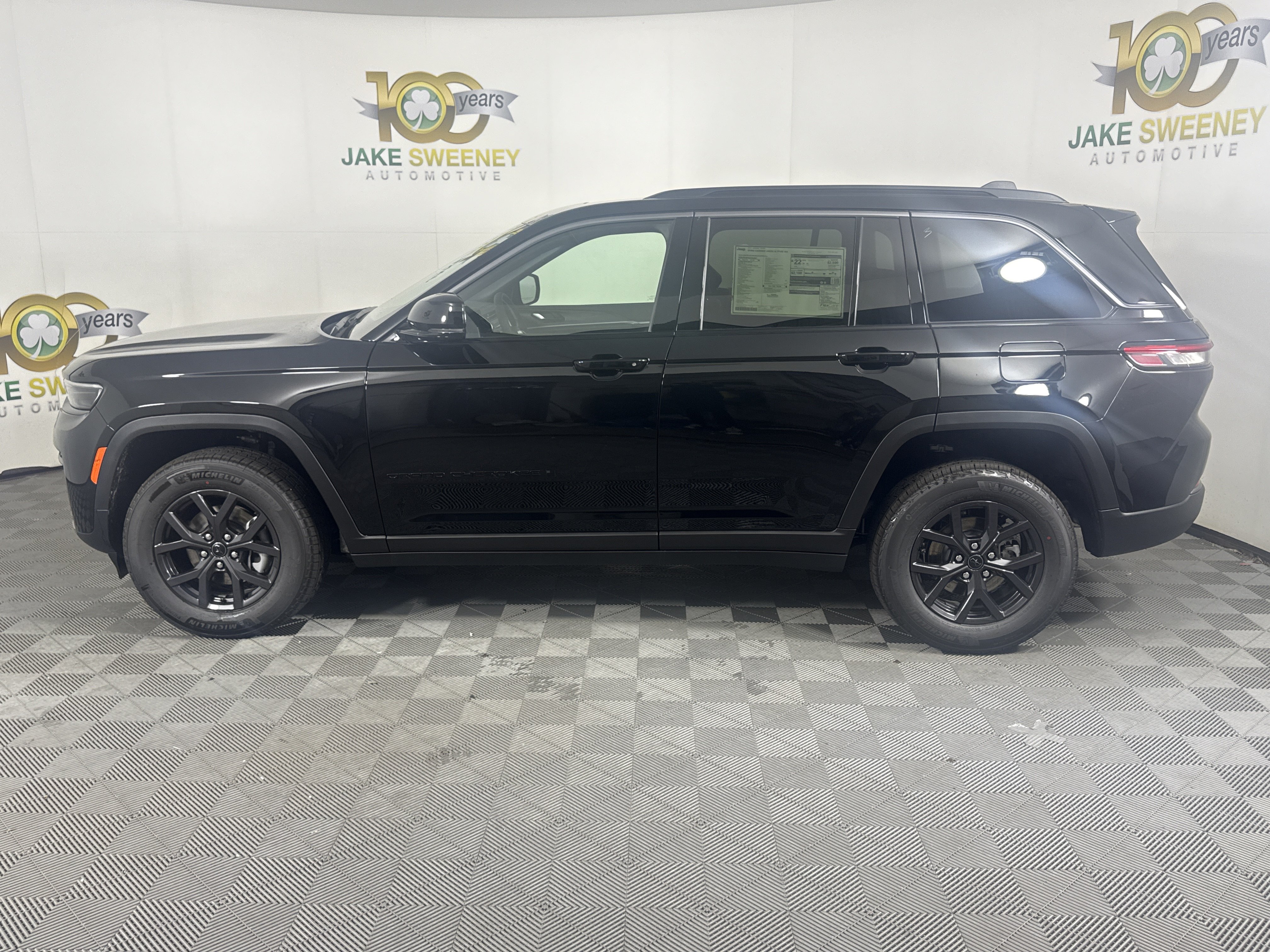 New 2027 Jeep Grand Cherokee 4WD image 5