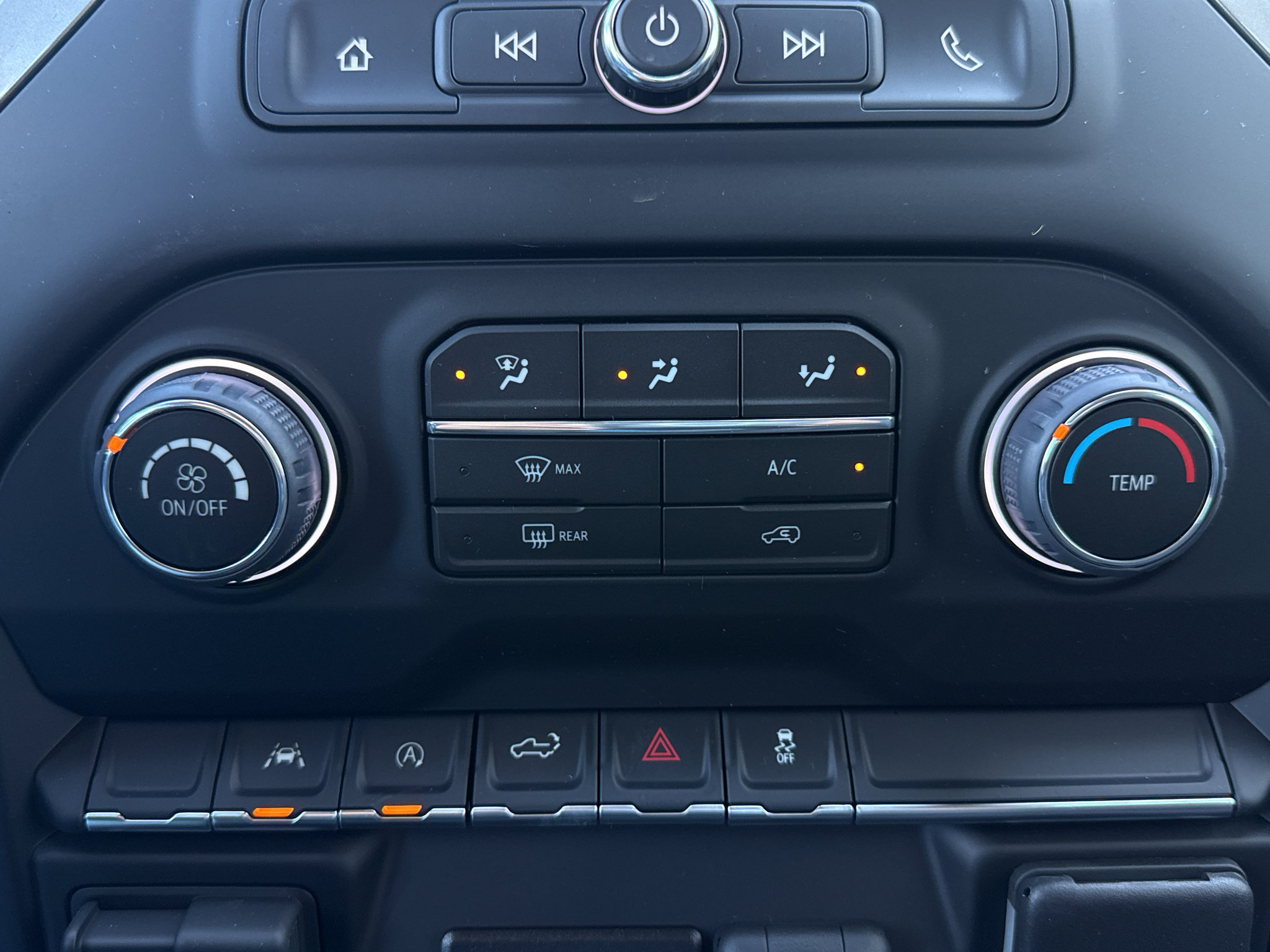 New 2026 Chevrolet Silverado 1500 Custom AWD/4WD image 32