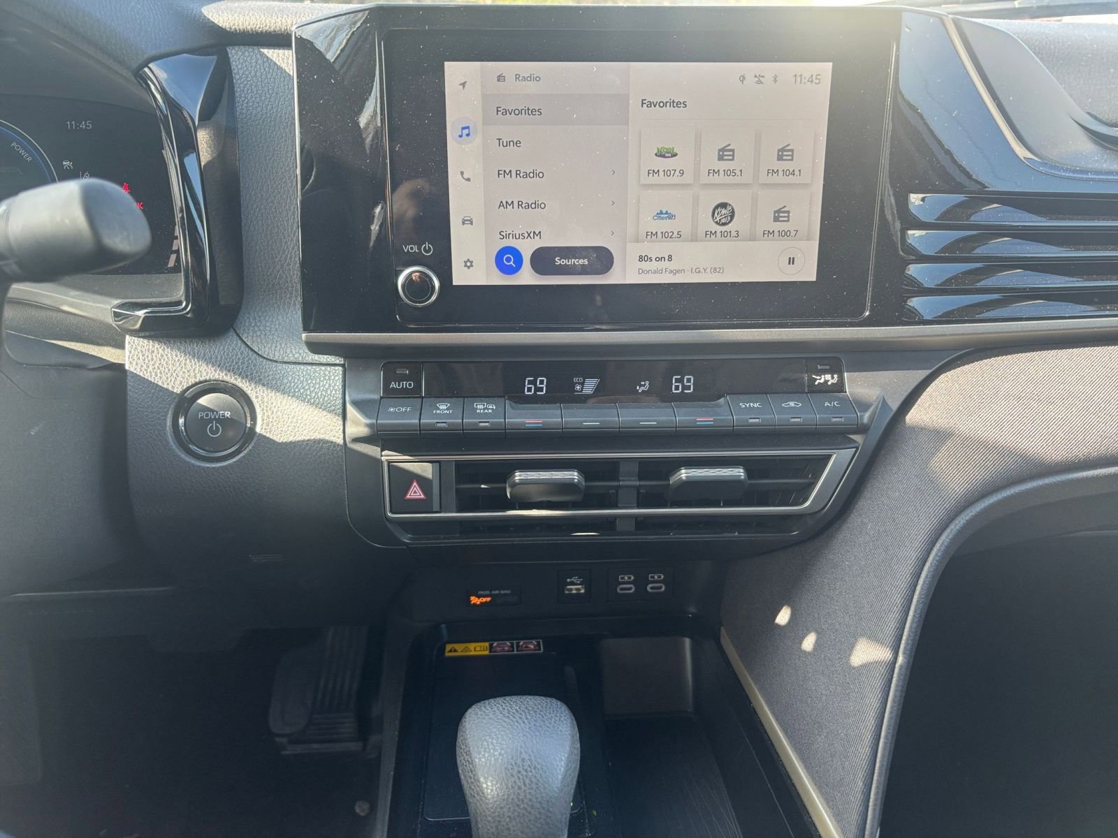 Used 2025 Toyota Camry LE image 18