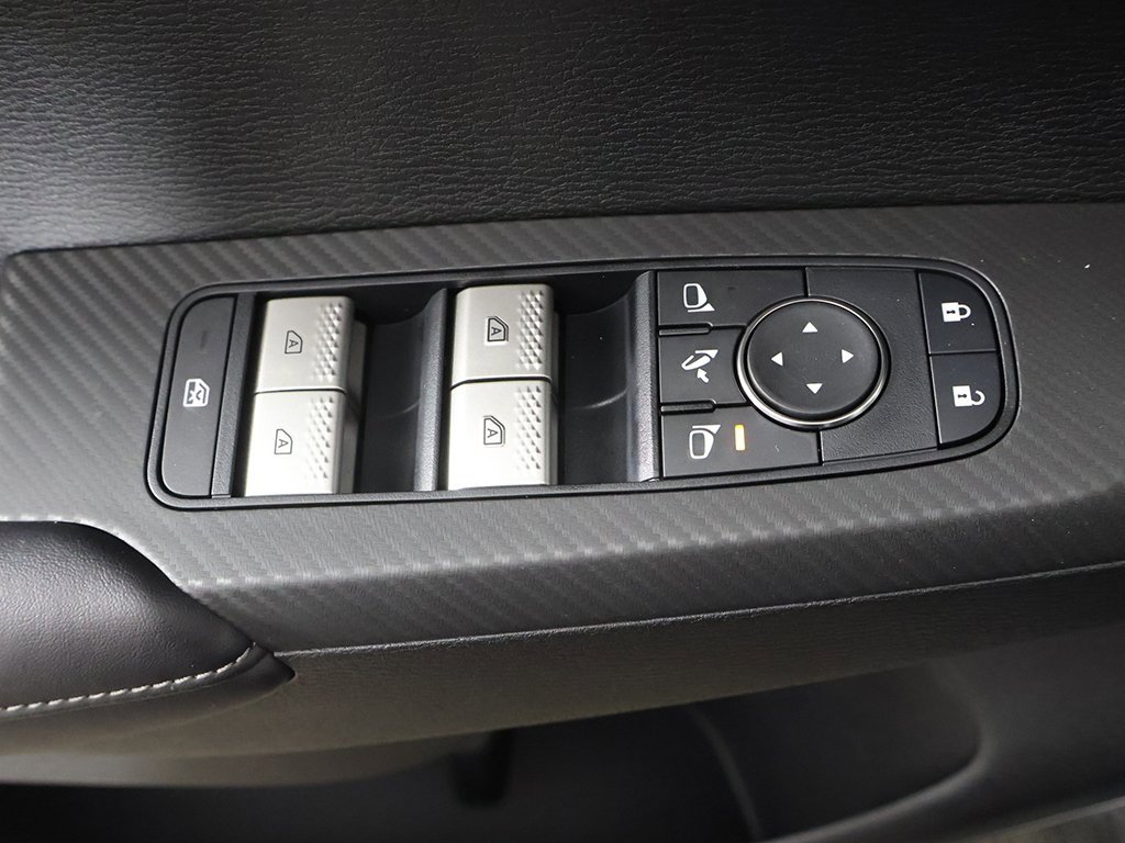 New 2025 Mitsubishi Outlander SE image 41