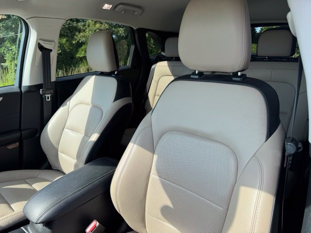 Used 2021 Ford Escape SEL w/ Technology Package FWD image 29
