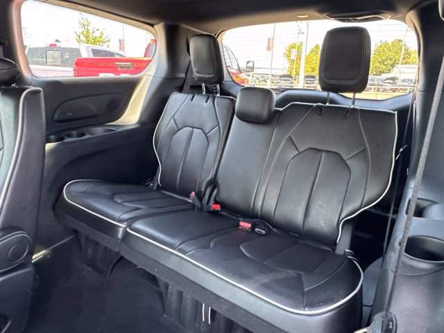 Used 2026 Chrysler Pacifica Limited FWD image 13