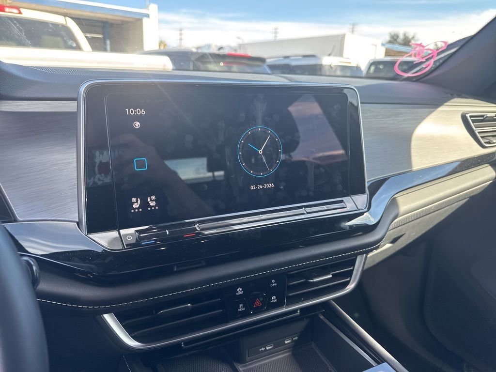 Used 2024 Volkswagen Atlas Cross Sport SE image 9