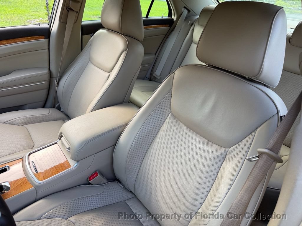 Used 2013 Chrysler 300 C RWD image 34