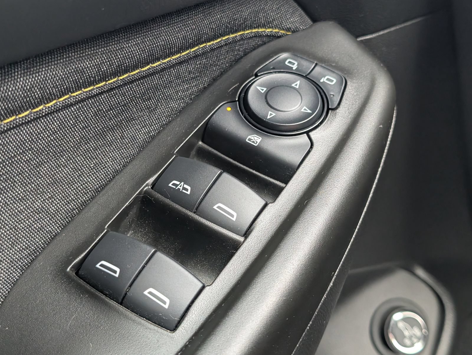Used 2025 Chevrolet TrailBlazer ACTIV w/ Convenience Package FWD image 15