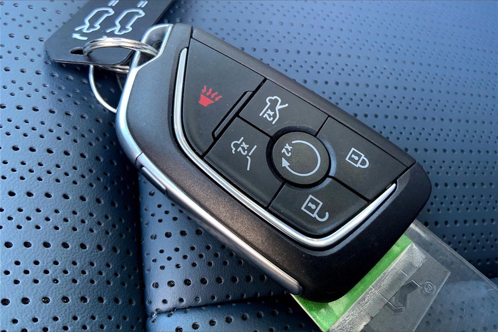 New 2025 Cadillac Escalade IQ Sport 2 image 38