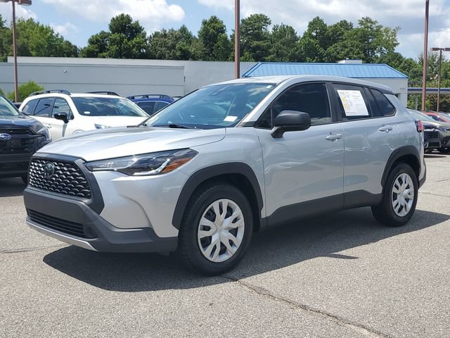 Used 2022 Toyota Corolla Cross L FWD image 3