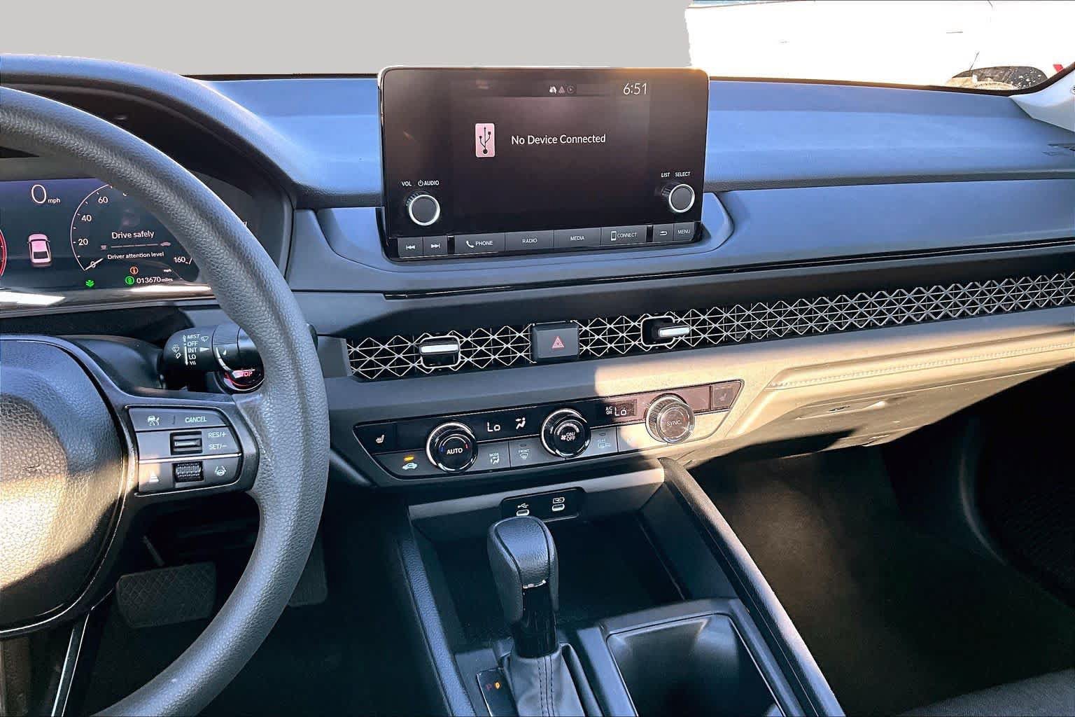 Used 2025 Honda Accord SE image 7