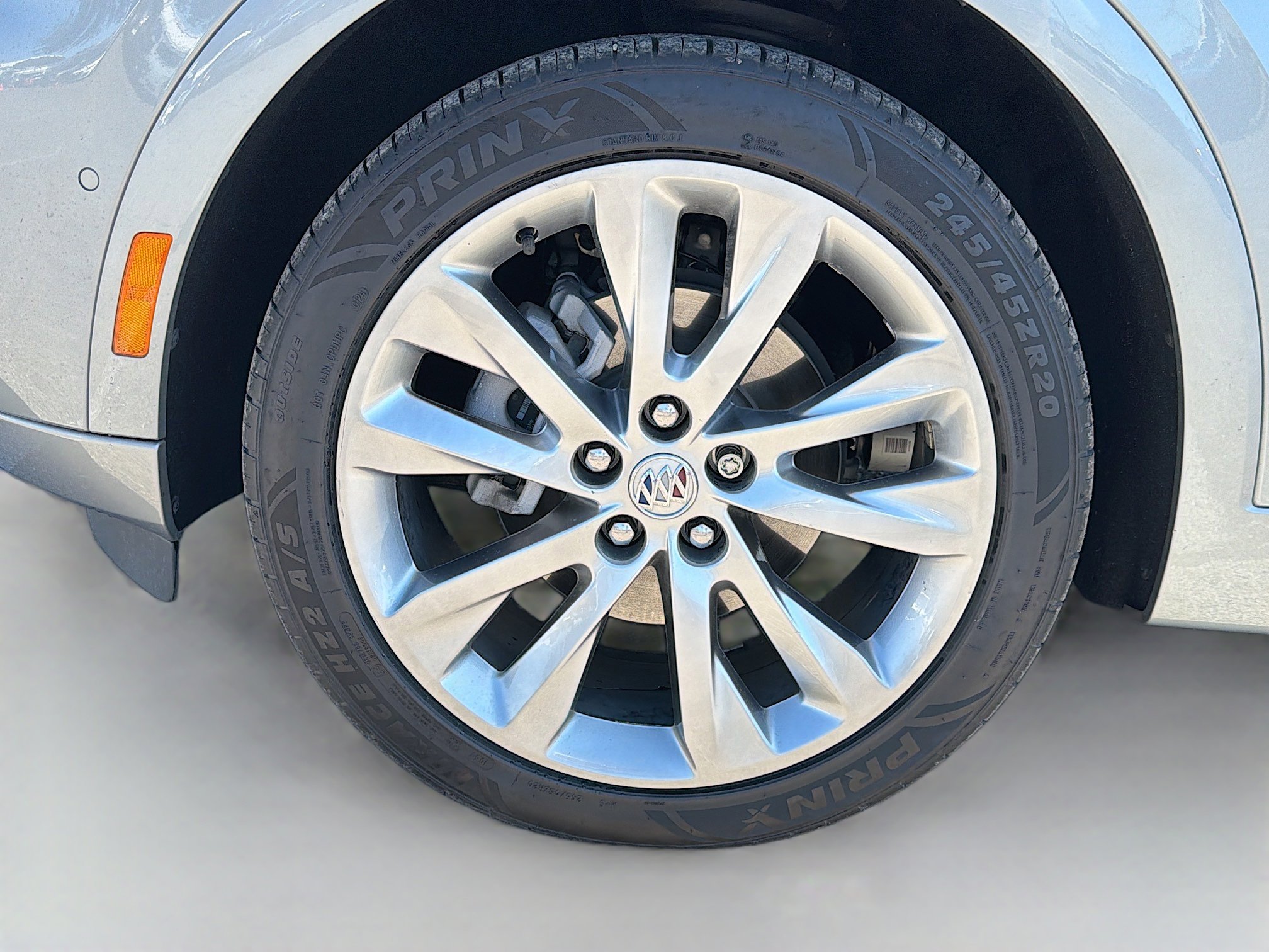 Used 2023 Buick Envision Avenir image 43