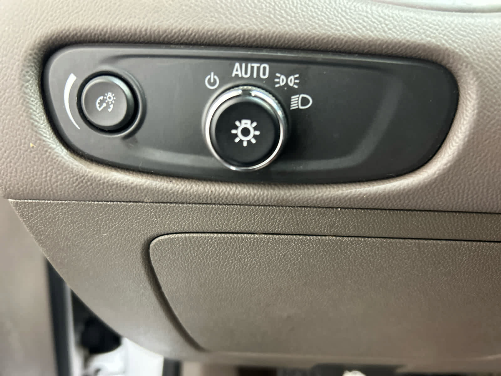 Used 2017 Chevrolet Malibu LS FWD image 16
