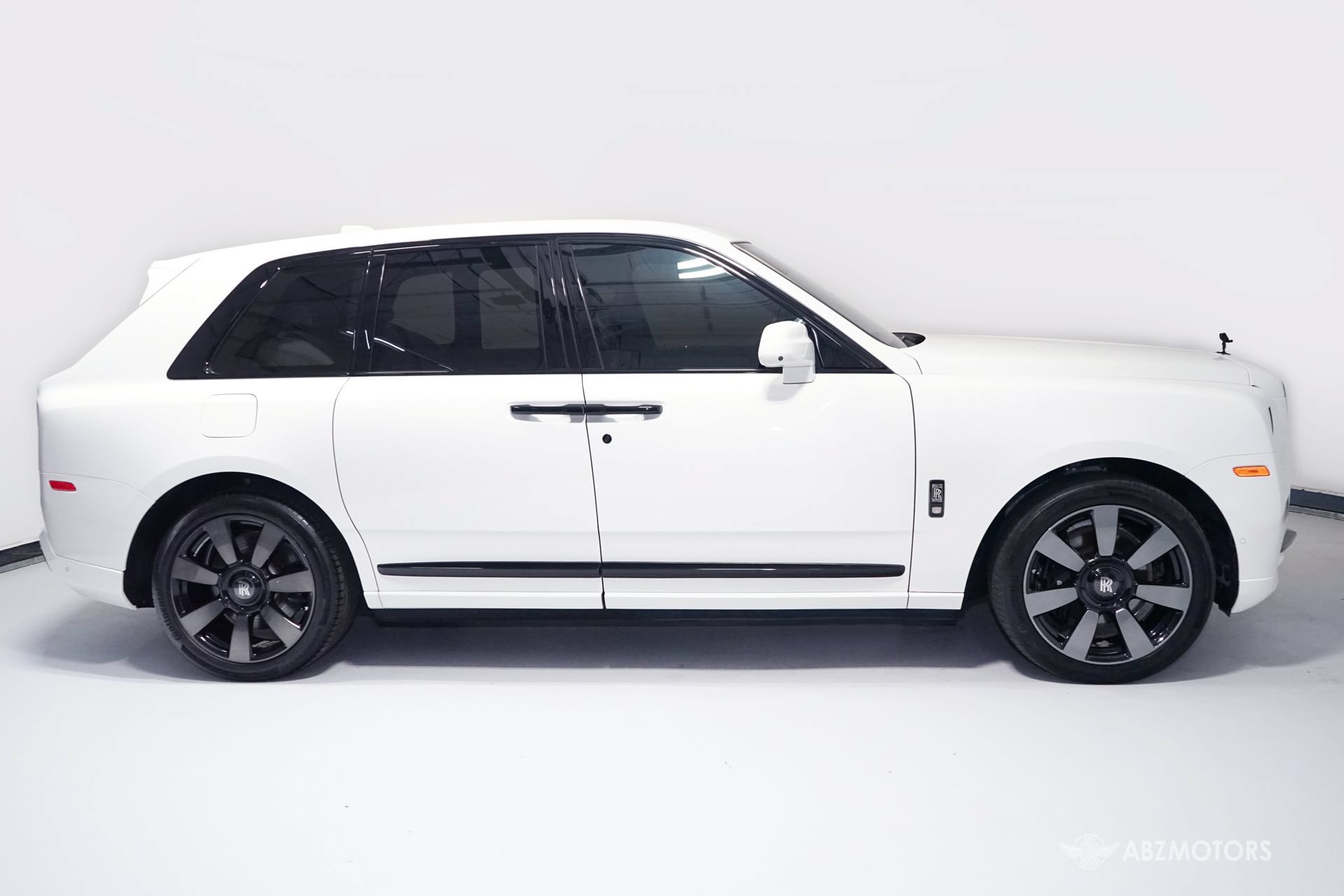 Used 2019 Rolls-Royce Cullinan AWD/4WD image 4