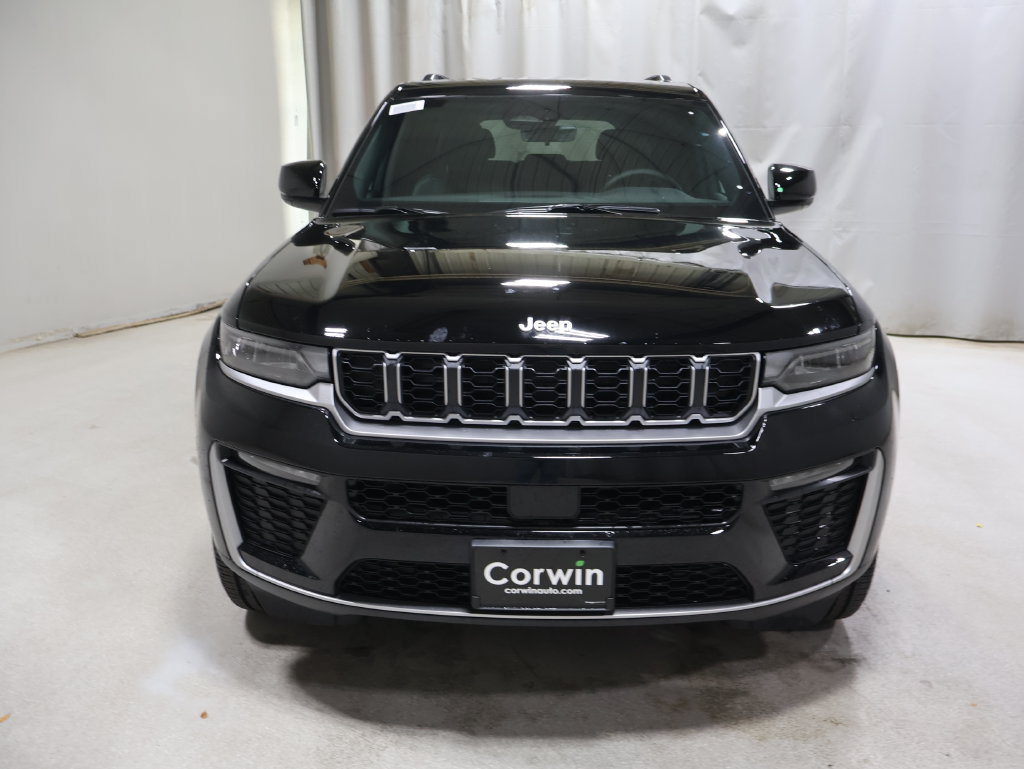 New 2027 Jeep Grand Cherokee Limited AWD/4WD image 2