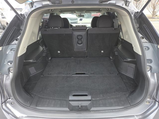 Used 2016 Nissan Rogue S image 18