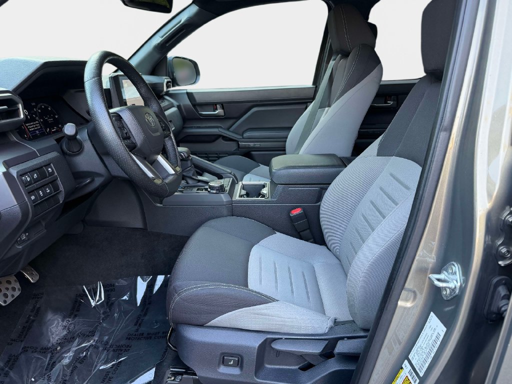 Used 2025 Toyota Tacoma TRD Sport AWD/4WD image 14