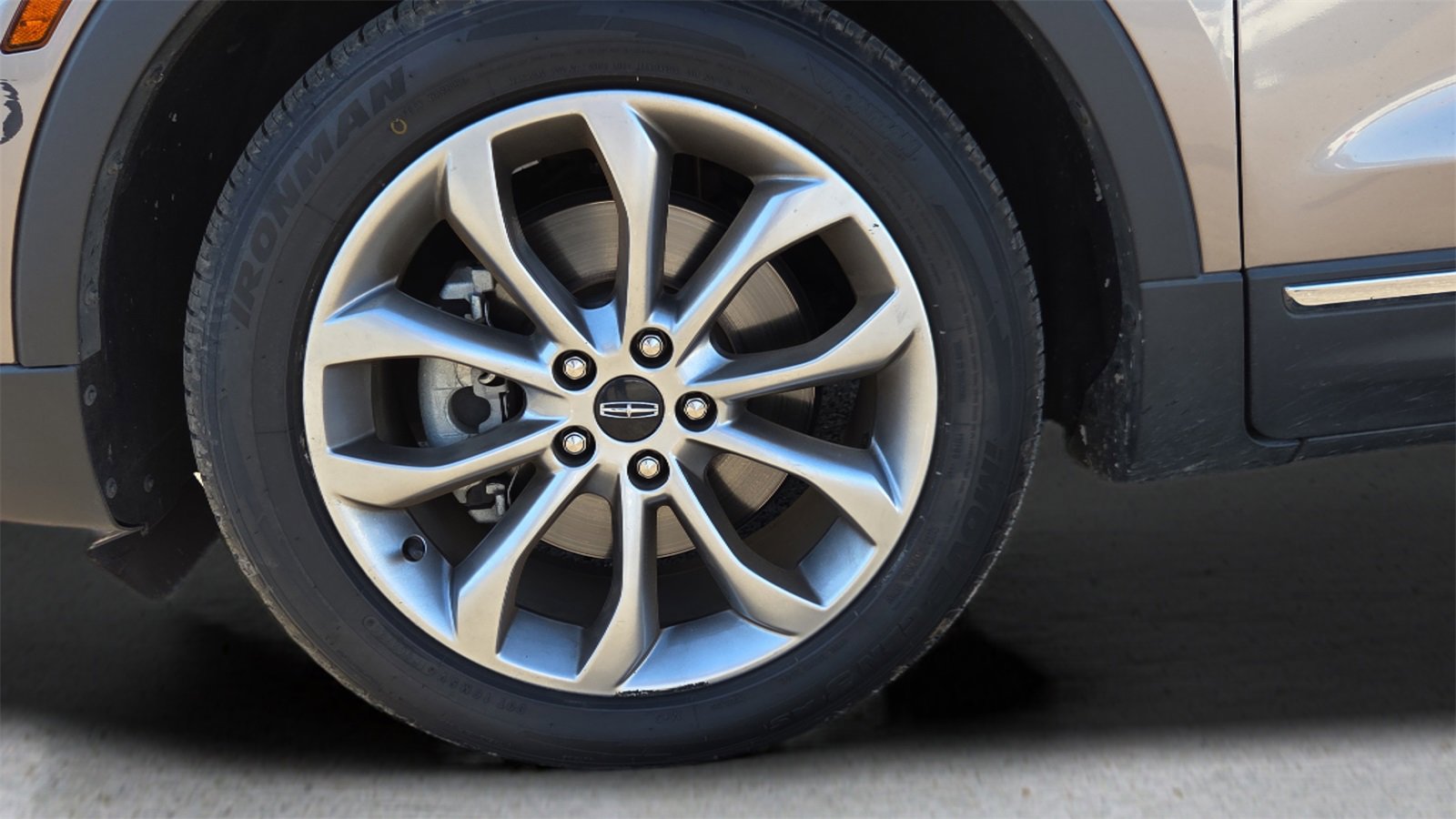 Used 2019 Lincoln MKC Select w/ Select Plus Package image 38