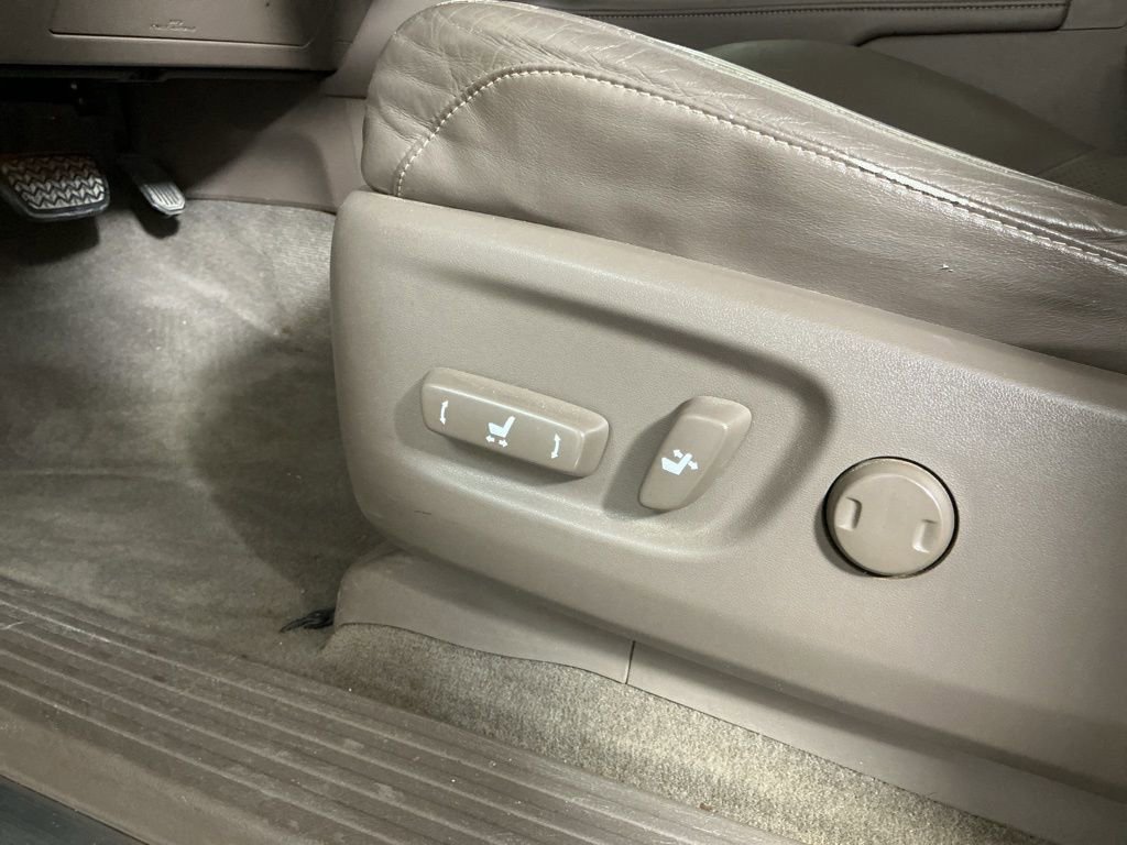 Used 2013 Lexus GX 460 image 21