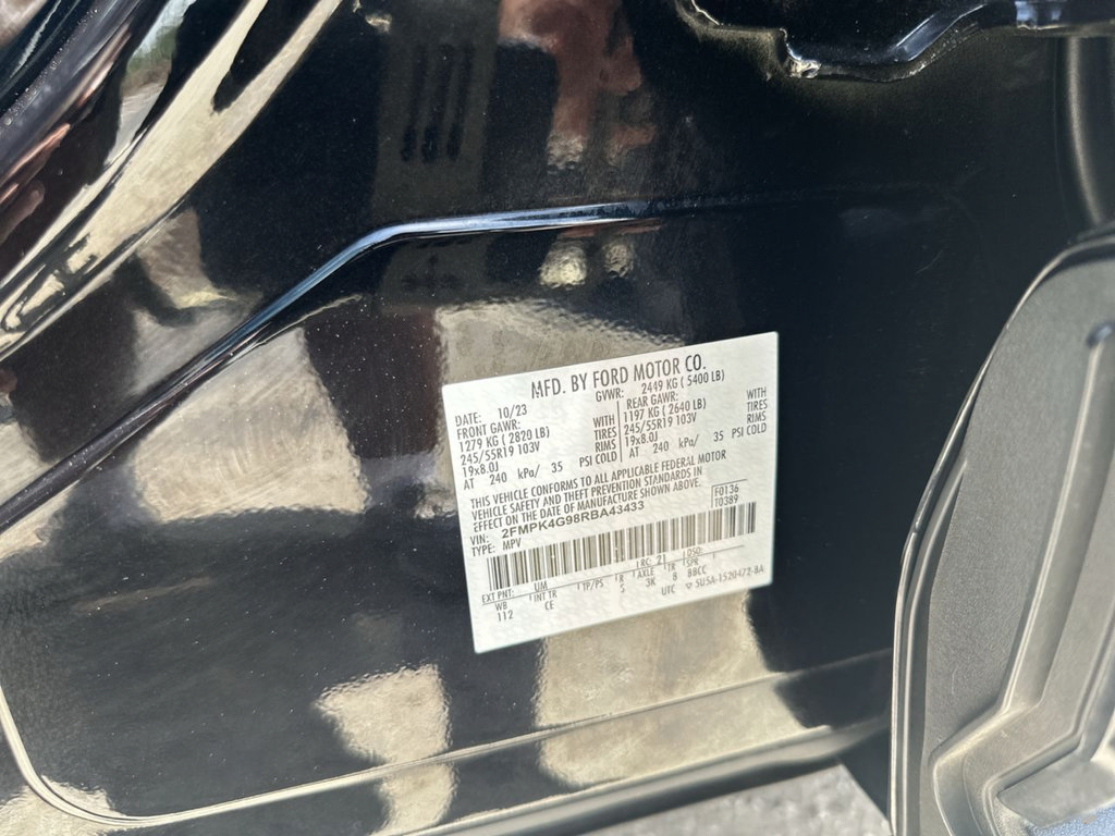 Used 2024 Ford Edge SE w/ Black Appearance Package AWD/4WD image 45