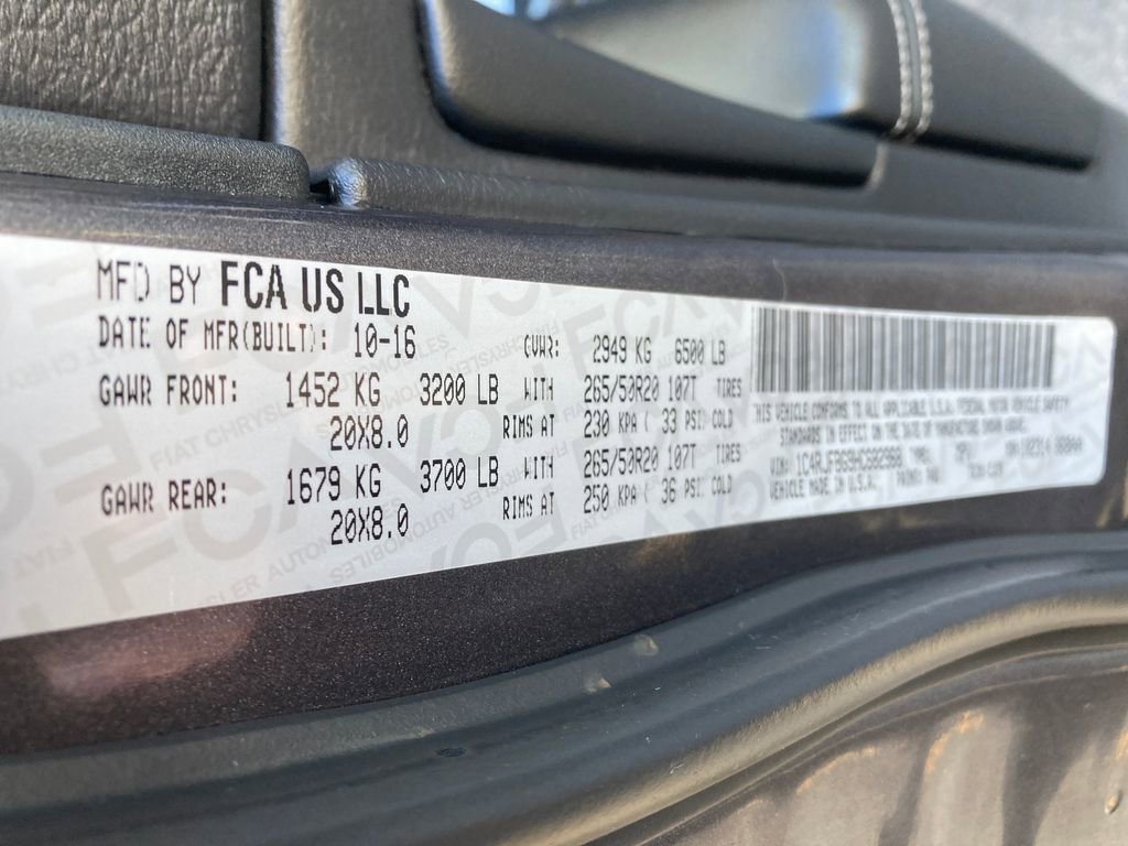 Used 2017 Jeep Grand Cherokee Limited image 40