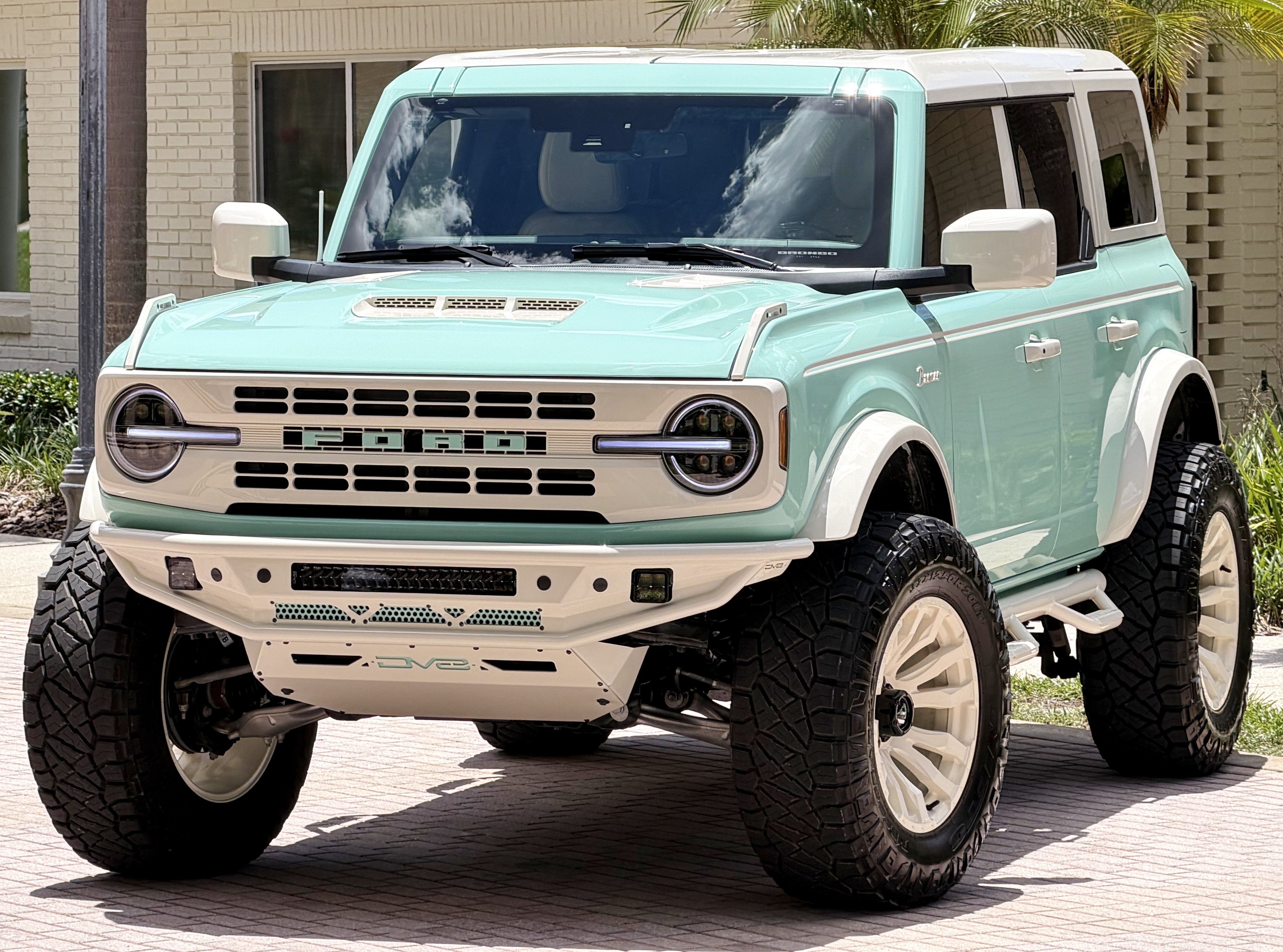 Used 2025 Ford Bronco Outer Banks AWD/4WD image 9
