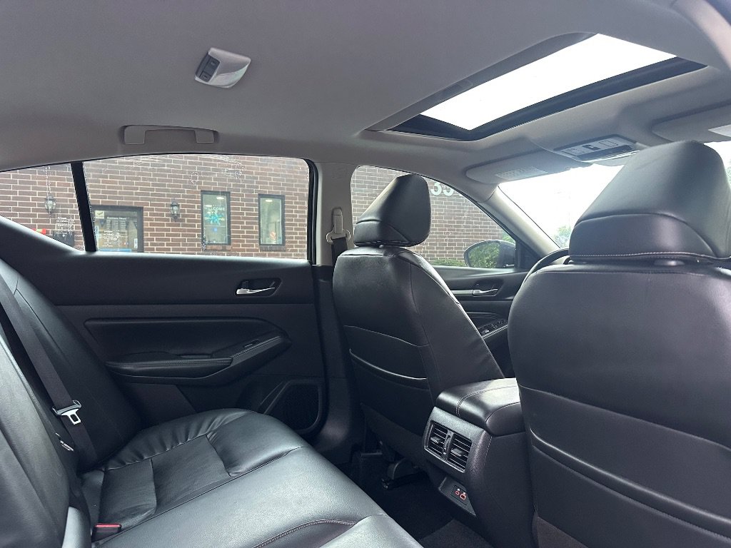 Used 2019 Nissan Altima 2.5 SL FWD image 18
