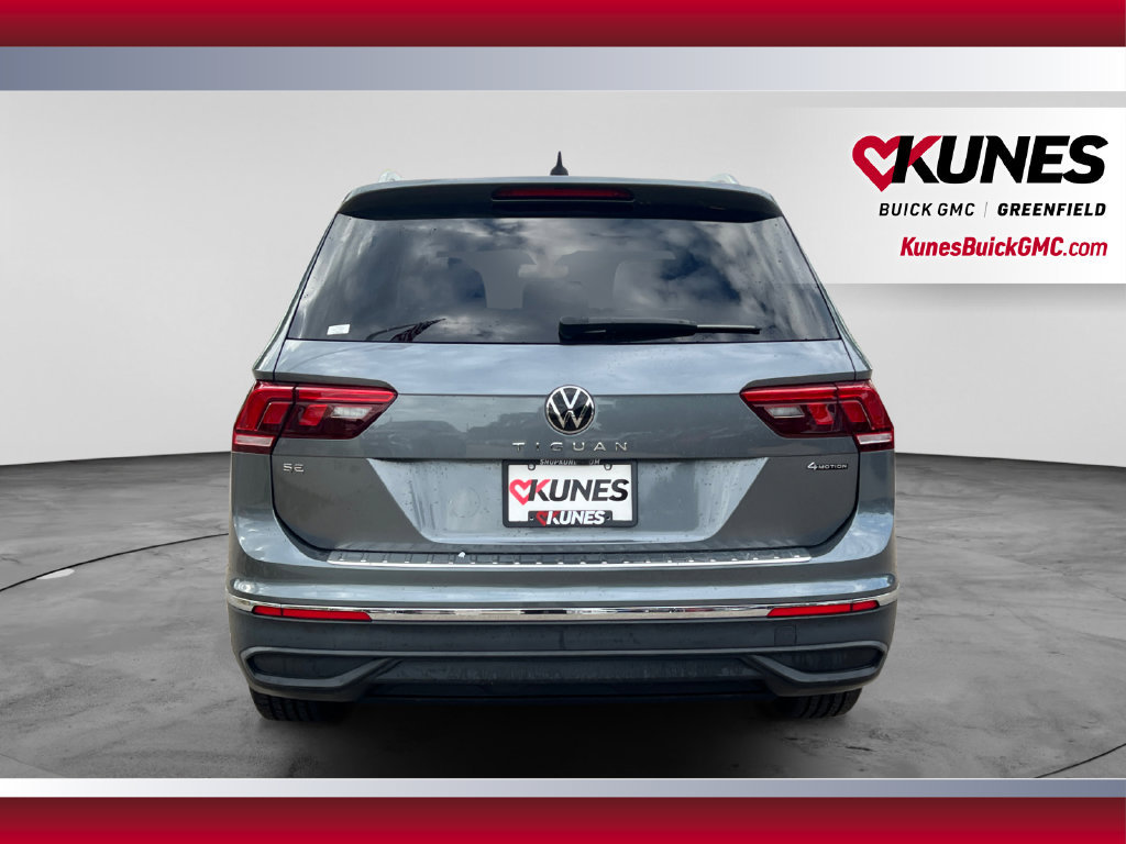 Used 2023 Volkswagen Tiguan SE AWD/4WD image 12