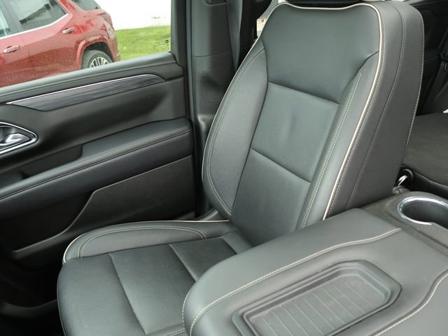Certified 2023 GMC Yukon SLT w/ SLT Premium Package AWD/4WD image 23