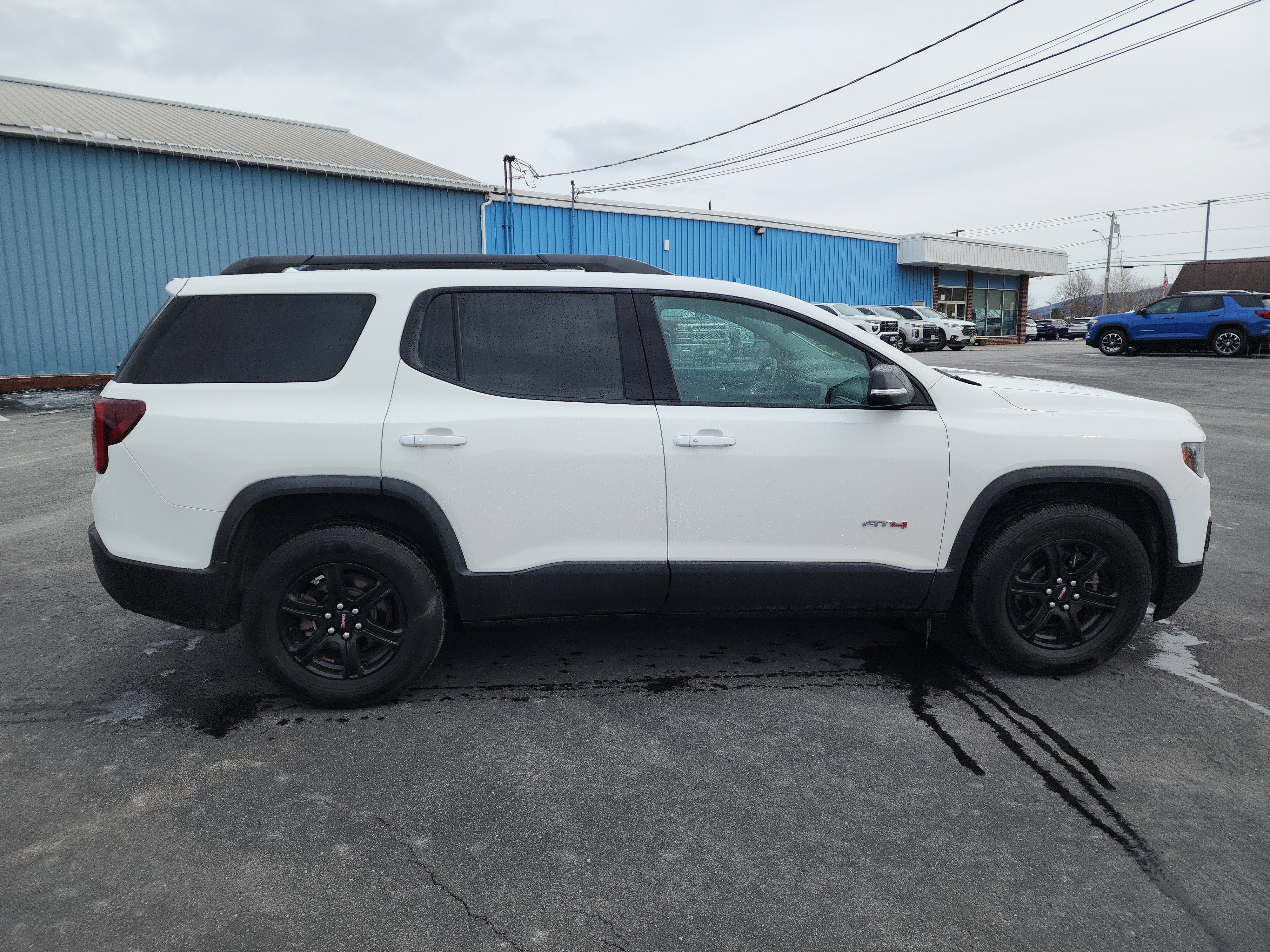 Certified 2023 GMC Acadia AT4 w/ Technology Package image 9