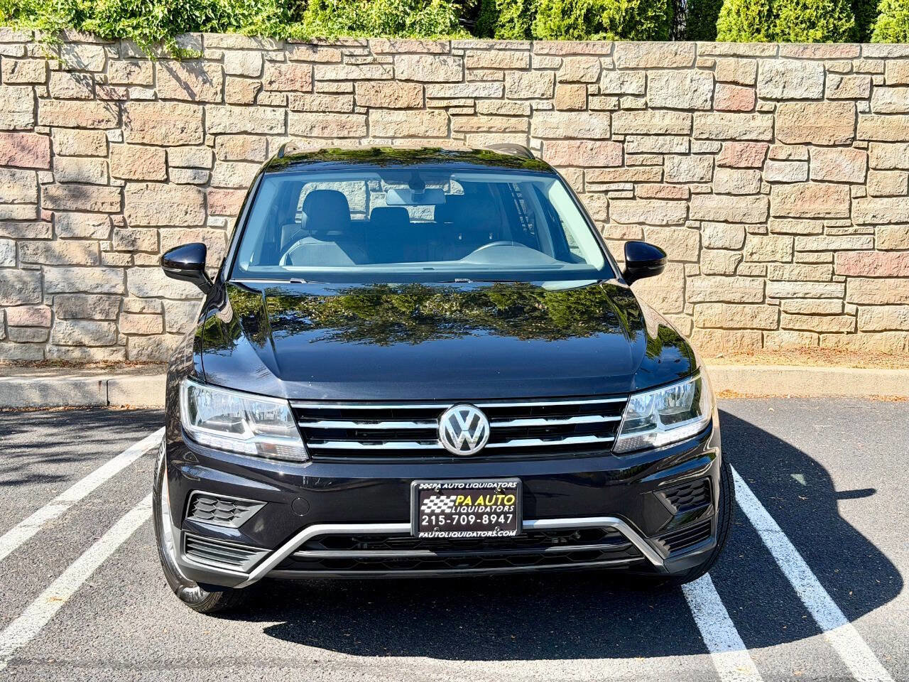 Used 2019 Volkswagen Tiguan SE image 2