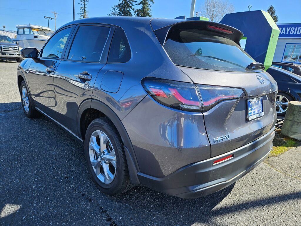 Used 2023 Honda HR-V LX image 3