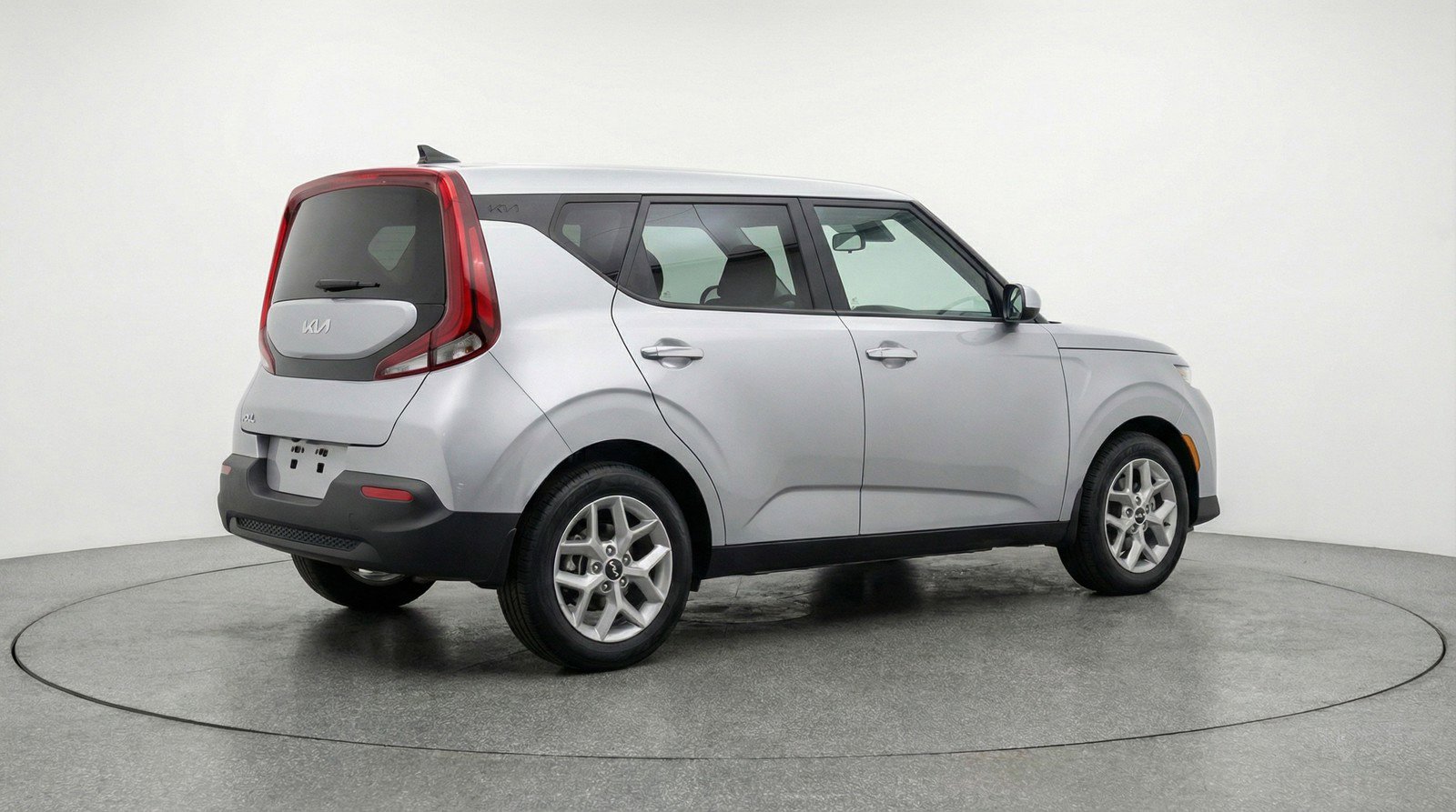 Used 2025 Kia Soul LX w/ LX Technology Package FWD image 9