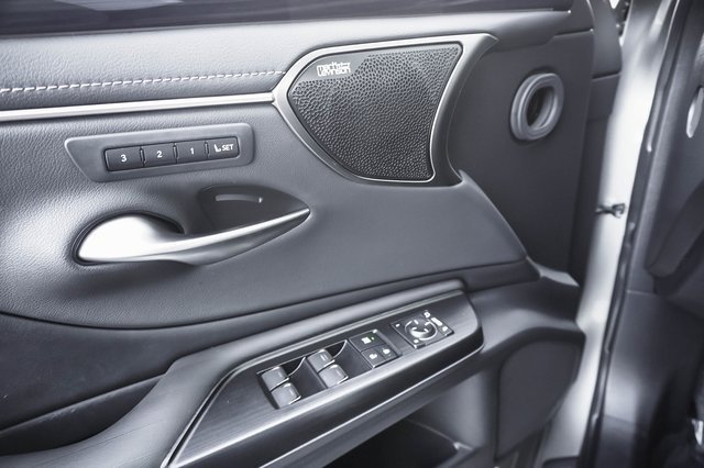 Used 2021 Lexus ES 350 Luxury image 12