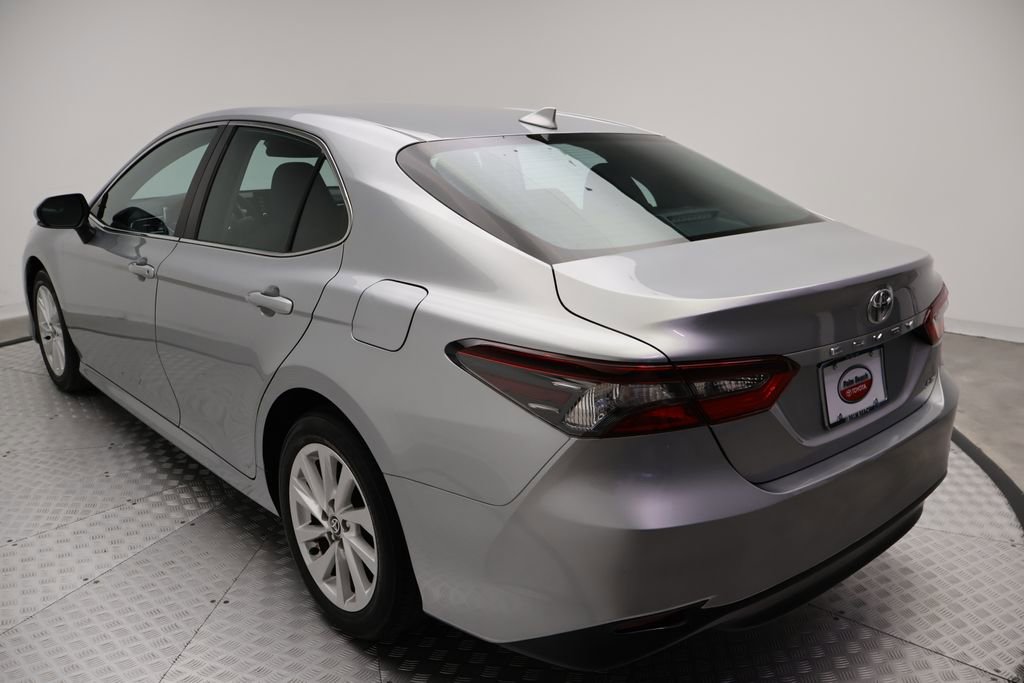 Used 2024 Toyota Camry LE FWD image 11