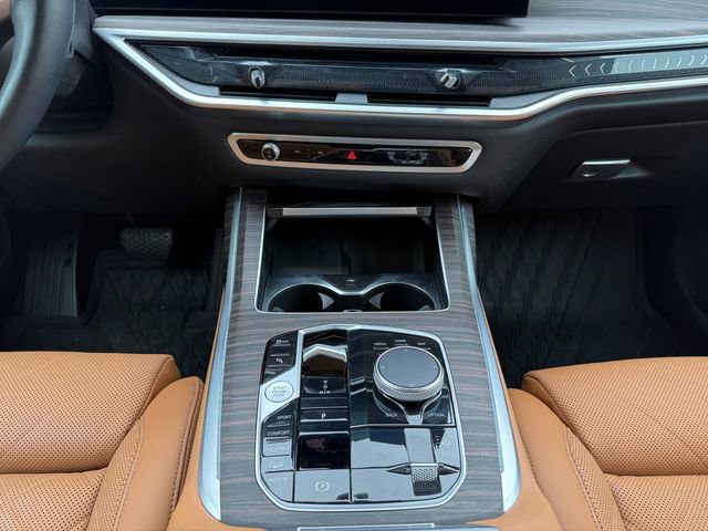 Certified 2024 BMW X7 xDrive40i w/ Climate Comfort Package AWD/4WD image 11