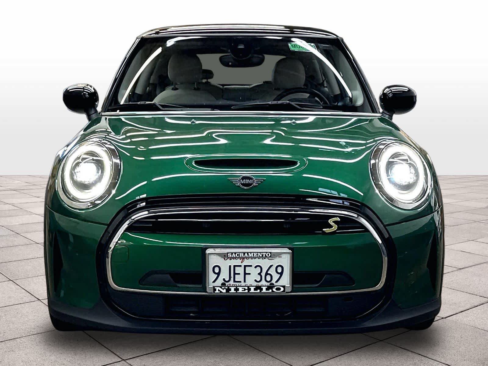 Used 2024 MINI Cooper SE w/ Signature Upholstery Package FWD image 3