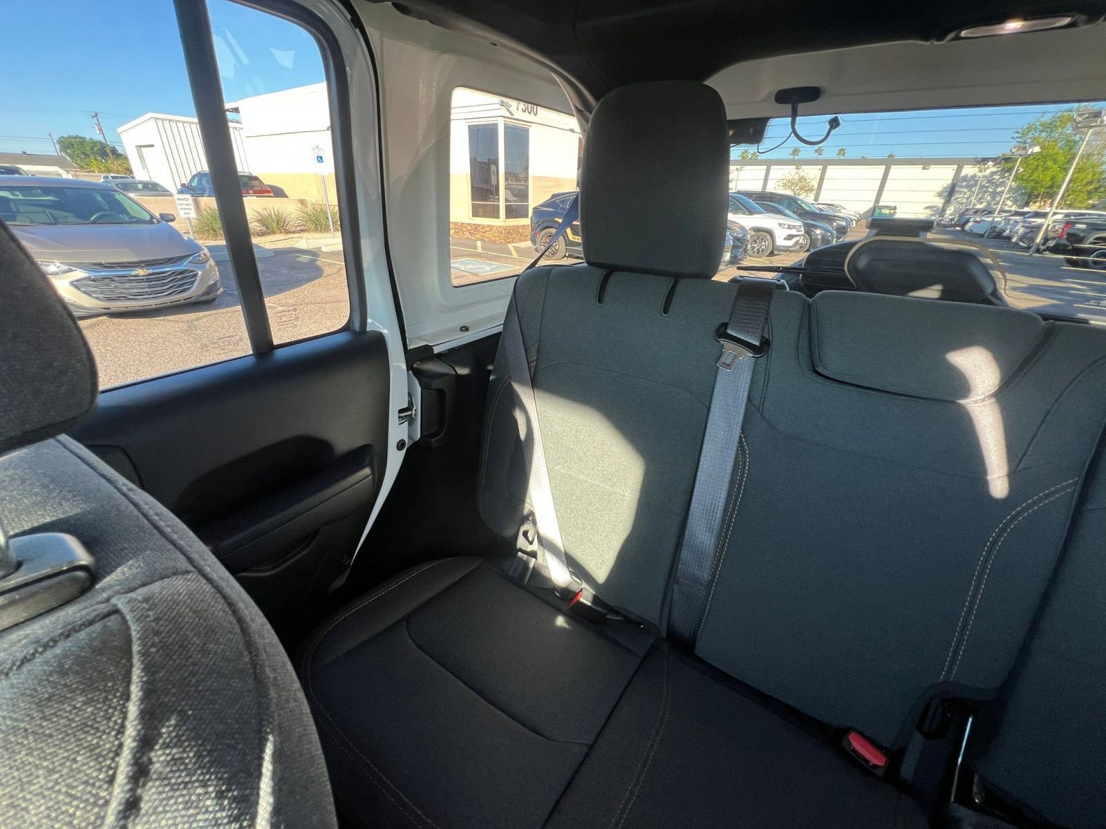 Used 2025 Jeep Wrangler Sport S image 39