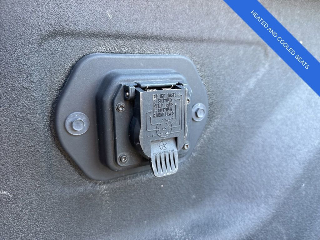 Used 2016 RAM 2500 Limited image 15