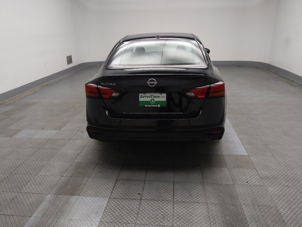 Used 2025 Nissan Altima 2.5 SV FWD image 7