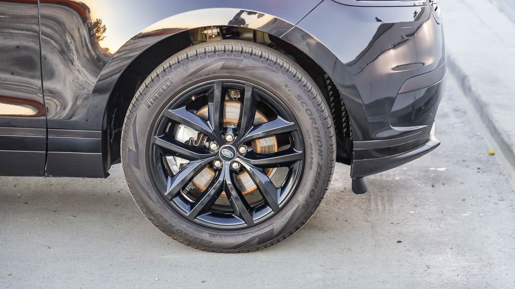 Used 2024 Land Rover Range Rover Velar S image 10