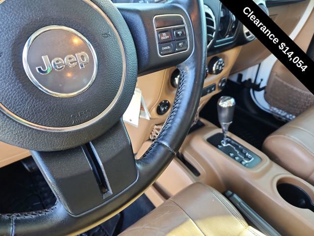 Used 2012 Jeep Wrangler Unlimited Rubicon w/ Dual Top Group image 32