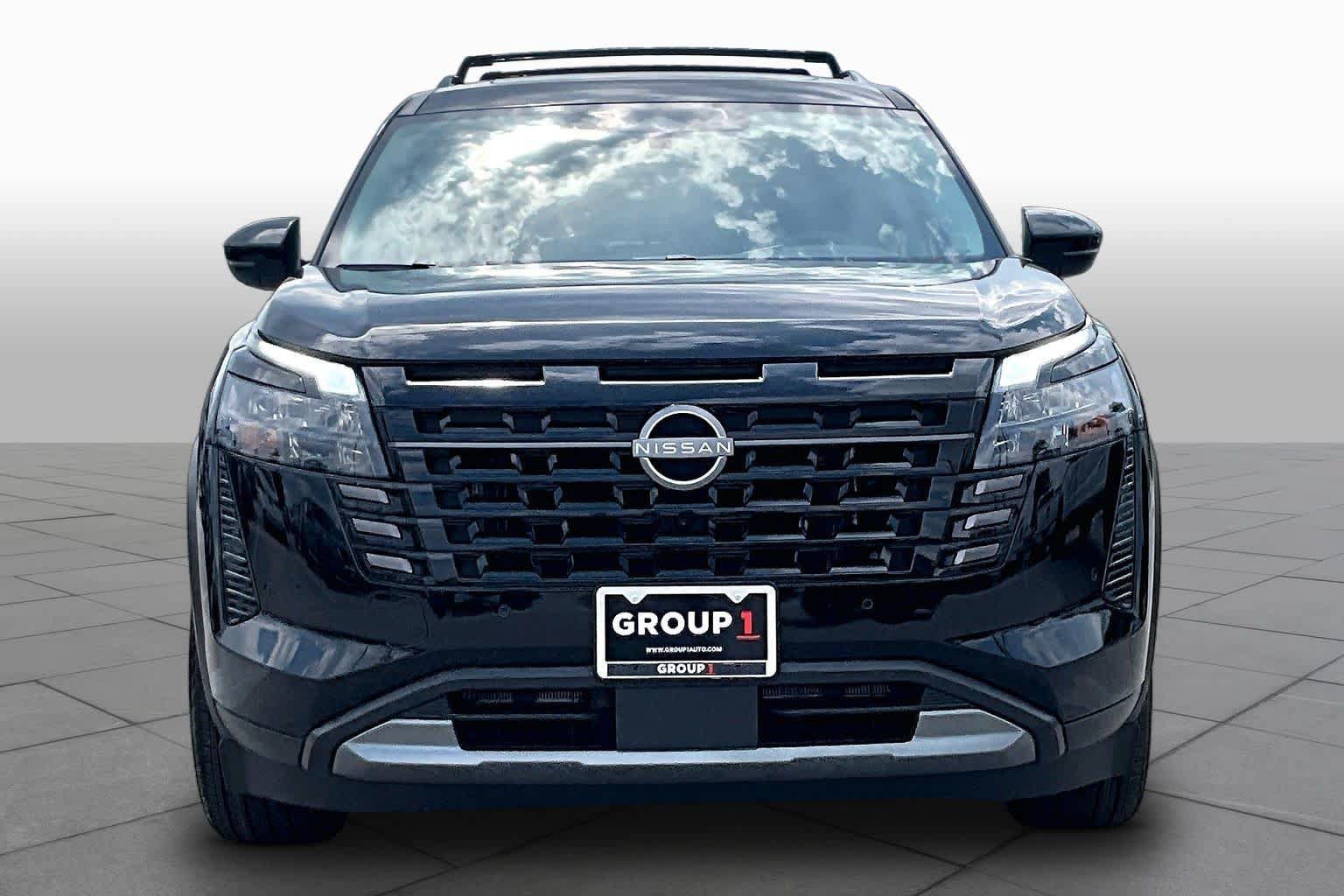 New 2026 Nissan Pathfinder SL FWD image 3
