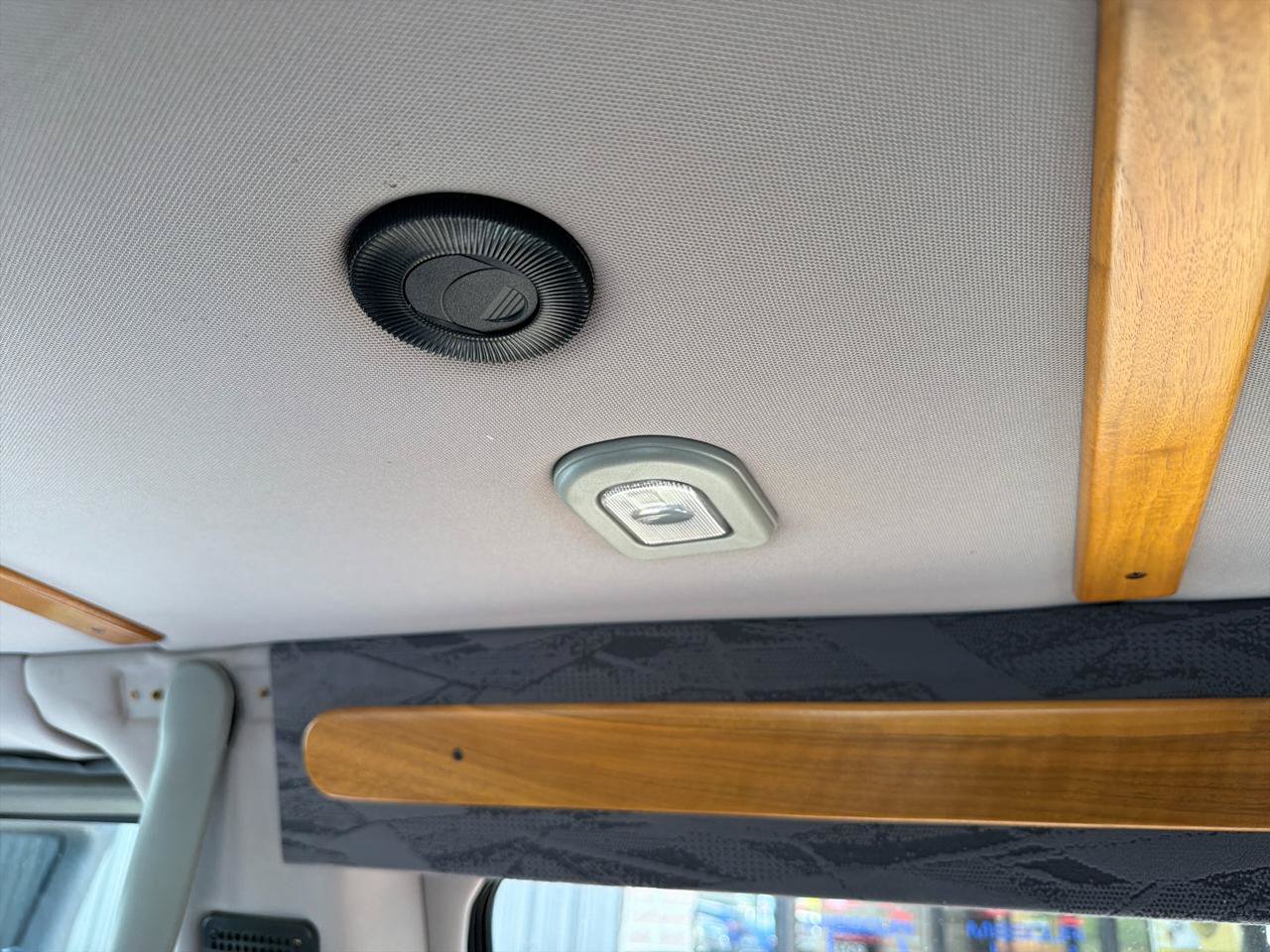 Used 2003 GMC Savana 1500 w/ Preferred Equipment Group 3 RWD image 31